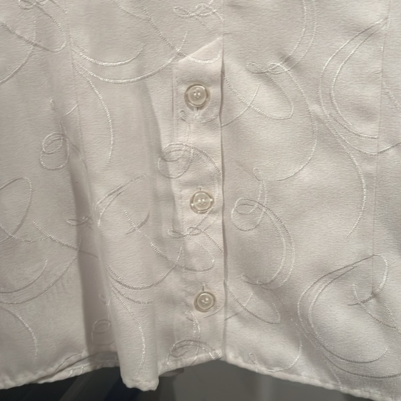 Sag Harbor Petite- cream button down embroidered  blouse - 8 - Picture 6 of 6